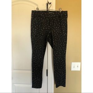 Old Navy Pixie Pant